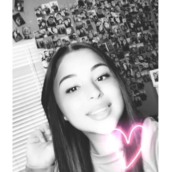 Meet your Posher, Madison - Picture 1 of 1